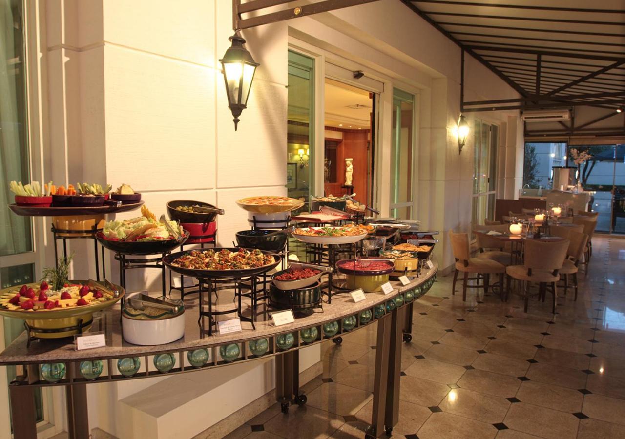 Gran Estanplaza Berrini Hotel São Paulo Luaran gambar A buffet at a hotel